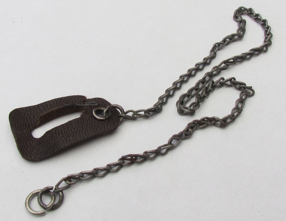 State Criminal Police (Staatliche Kriminalpolizei) ID disc hanger with chain