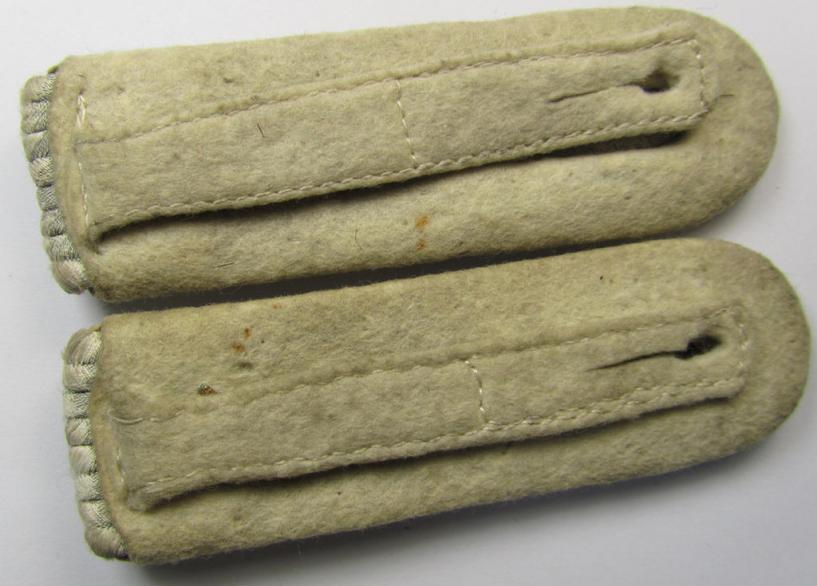 Superb - and fully matching! - pair of WH (Heeres) neatly 'cyphered', officers'-type shoulderboards as was intended for usage by an: 'Oberleutnant u. Mitglied des Wachbatallions Berlin'