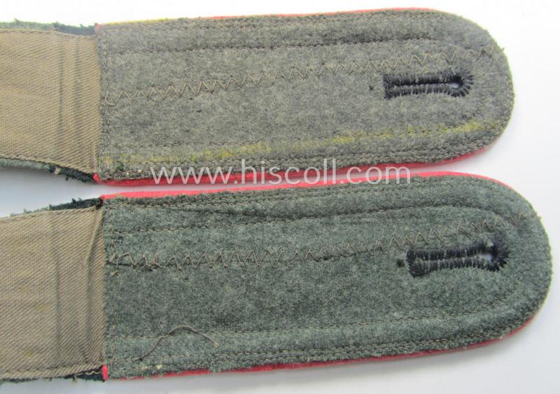 Pair of WH (Heeres), early-war period- (ie. 'M40'-pattern and/or rounded-style) NCO-type shoulderstraps: 'Uffz. eines Panzer- o. Panzerjäger-Rgts. o. Abts.'