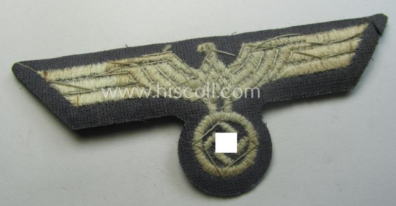 'Variant'-pattern, WH (Heeres) officers'-type, machine-embroidered breast-eagle (ie. 'Brustadler für Offiziere') as was executed in bright-silverish-coloured linnen ie. braid as was intended for usage on the various officers'-pattern tunics