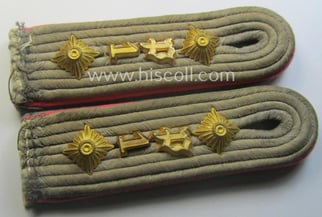 Pair of WH (Heeres) 'cyphered' officers'-type shoulderboards: 'Hauptmann...