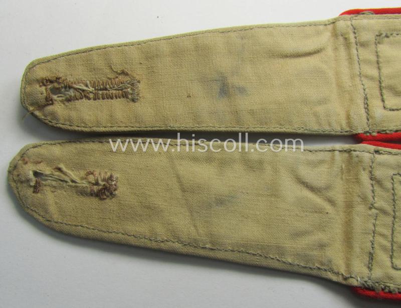 Pair of - truly used- and/or worn! - WH (Luftwaffe) 'tropical-styled' NCO-type shoulderstraps (as was specifically for usage on the tropical-shirts ie. tunics) as was intended for usage by a: 'Feldwebel der Flak-Artillerie-Trpn.'