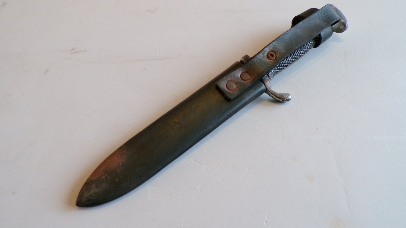 Hitler Jugend Fahrtenmesser (Hitler Youth knife)