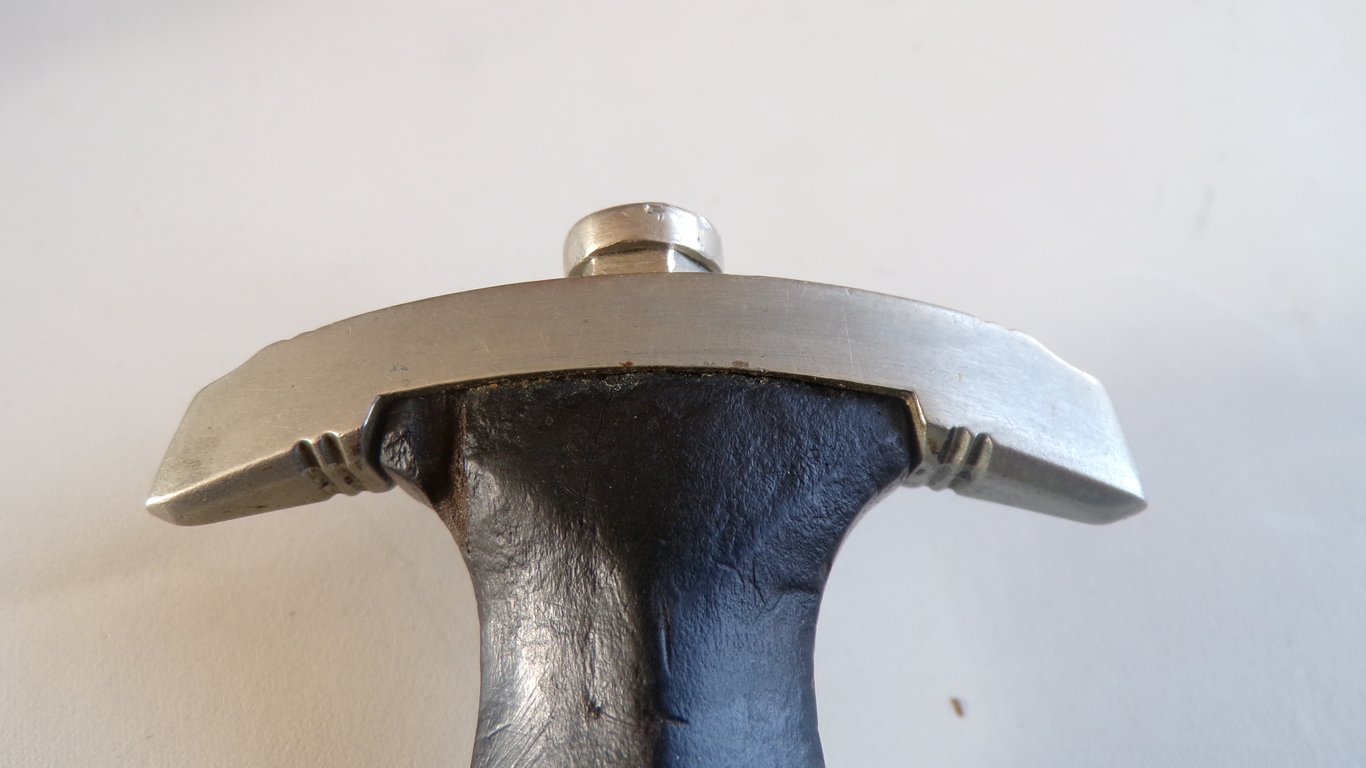 Early M33 SS Dagger by Herder
