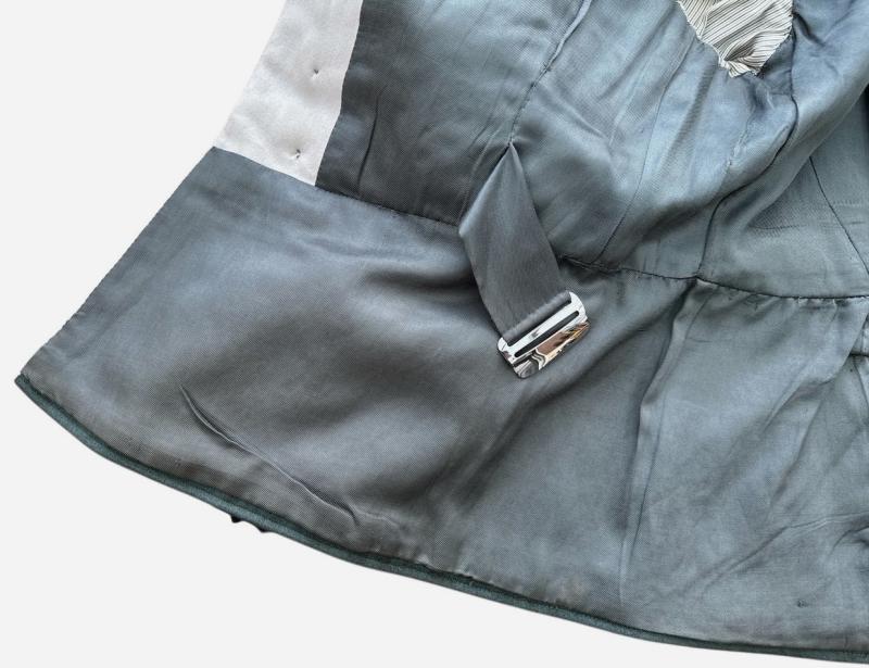 Wehrmacht (Heer) Infantry Officer’s "Waffenrock" – Hauptmann