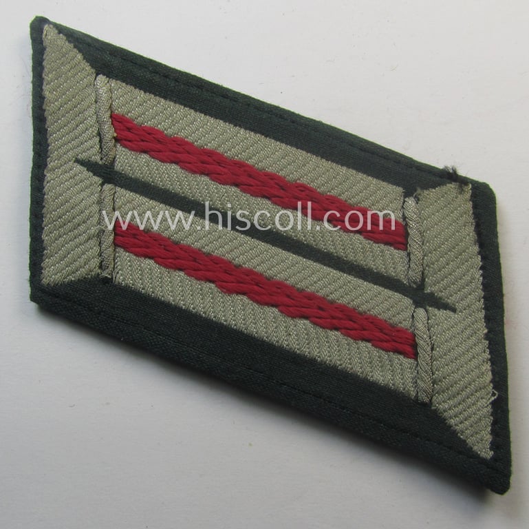 Superb - and rarely found! - pair of WH (Heeres) officers'-type collar-tabs (ie. 'Kragenspiegel für Offiziere') as executed in the 'BeVo'-weave pattern as intended for an officer who served within the: 'Veterinär-Truppen o. Generalsstab'