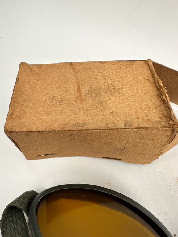 ww2 german sand glasses  with spare lenses and box