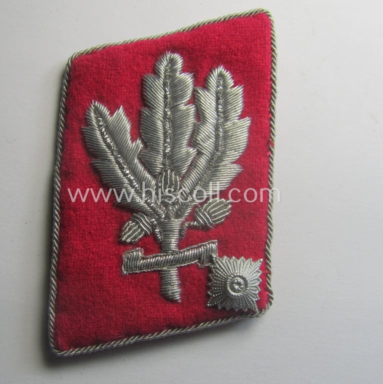 Pair of high-ranked SA (ie. 'Sturmabteilungen') hand-embroidered, bright-pink-coloured general-officers'-type collar-tabs (ie. 'Kragenspiegel für Generale der Oberste SA-Führung') for an: 'SA-Obergruppenführer' (still retaining its 'RzM'-etiket)