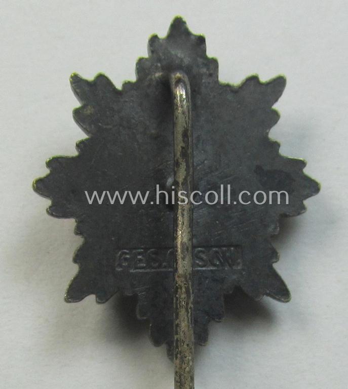 Detailed example of a: 'Freikorps'-related award being a neatly enamelled so-called: 'Deutsches Feldehrenzeichen' that comes with its accompanying (and scarcely encountered!) miniature as found