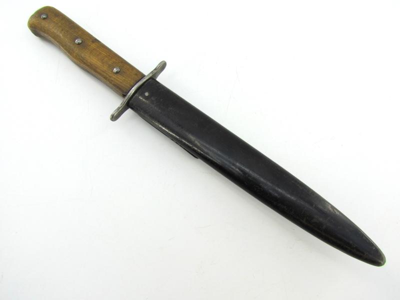 Luftwaffe combat boot knife or Stiefelmesser marked L6