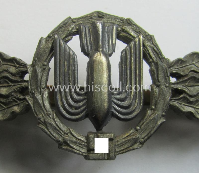Attractive - truly converse-shaped! - zinc- (ie. 'Feinzink' and/or partly 'Buntmetall'-) based- and non-maker-marked example of a WH (Luftwaffe) 'Frontflugspange für Kampfflieger in Bronze'
