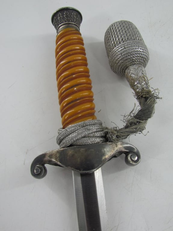 Unmarked Wehrmacht Heer dagger with Porte Pé