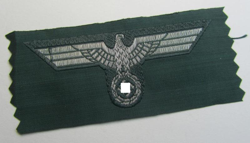 Superb, WH (Heeres) officers'-type cap-eagle and dito cocarde (both executed in so-called: 'flat-wire'- ie. 'BeVo'-weave pattern) as was specifically intended for usage on the: WH 'Knautschmützen' ie. 'Alter-art'-visor-caps (ie. 'Schirmmütz...