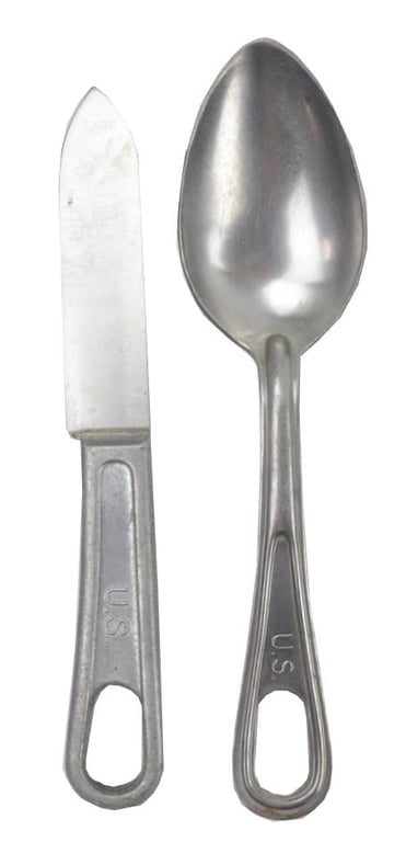 US WW2 M-1932 Messtin with Cutlery Set