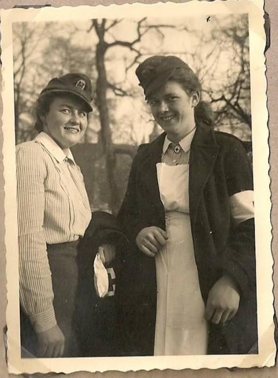 Deutsches Rotes Kreuz (German Red Cross) "Helferinnen" Field Cap