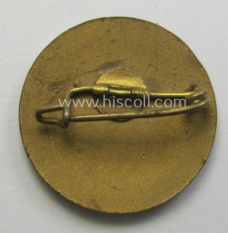 N.S.B.- (ie. N.S.V.O.-) related membership-badge 'Het Hartvuur heilig - Het Haardvuur veilig'