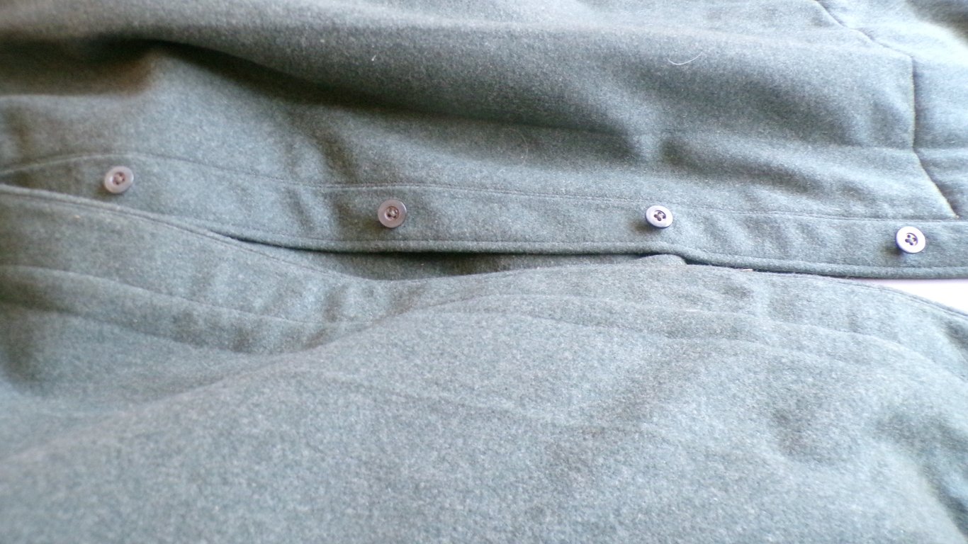 MINT M35 unit marked Wachmantel