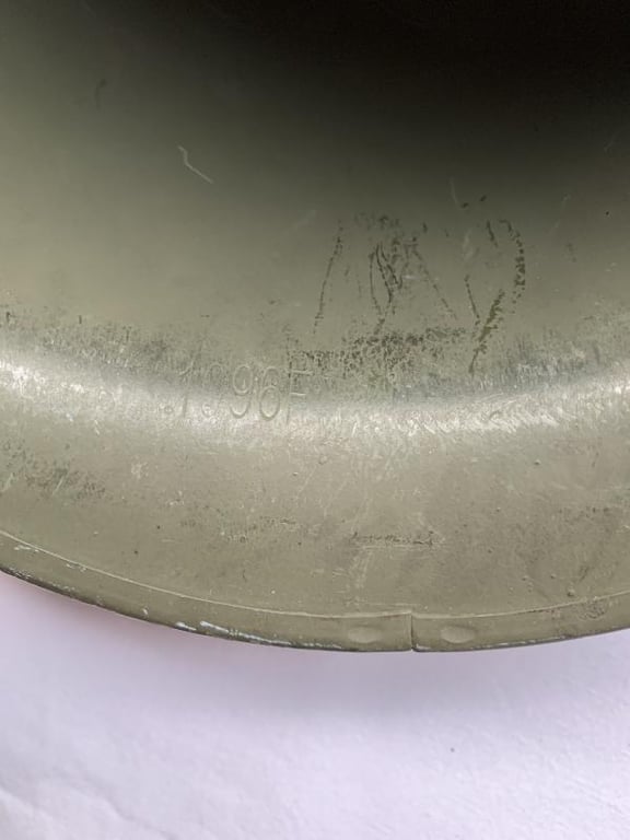 U.S. M1 WW2 Swivel Bail Helmet