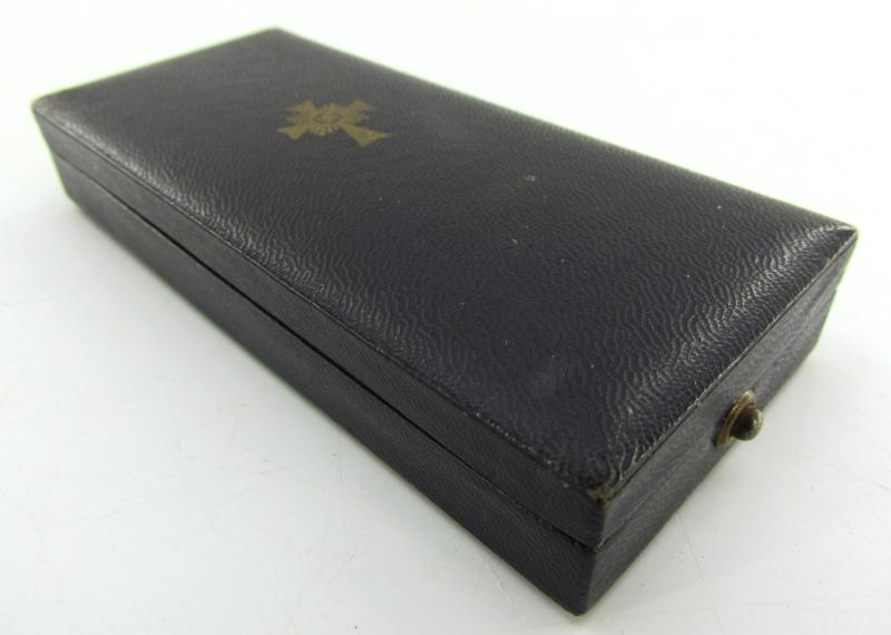 Mother’s cross in gold with box ( Ochs & Bonn Hanau )