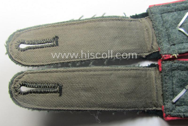Pair of WH (Heeres) 'M36 o. M40'-pattern, neatly 'cyphered' NCO-type shoulderstraps: 'Feldwebel eines Pz-Jäg.-Abtgs.'