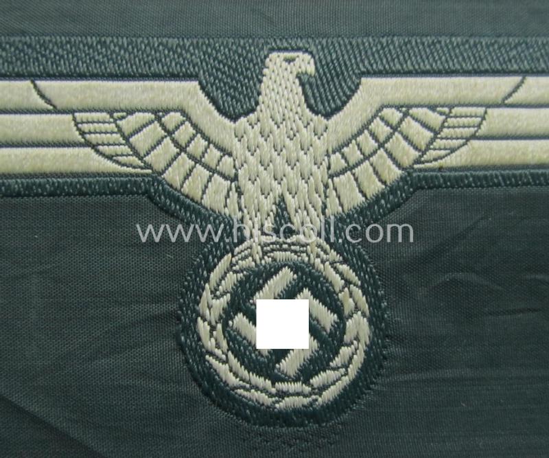 'Virtually mint ie. unissued' example of a WH (Heeres) early- (ie. pre-war-) period- and/or greyish-coloured breast-eagle of the: 'M36'- (ie. 'M40'-) pattern as was executed in the 'BeVo'-weave pattern on a darker-green-coloured background