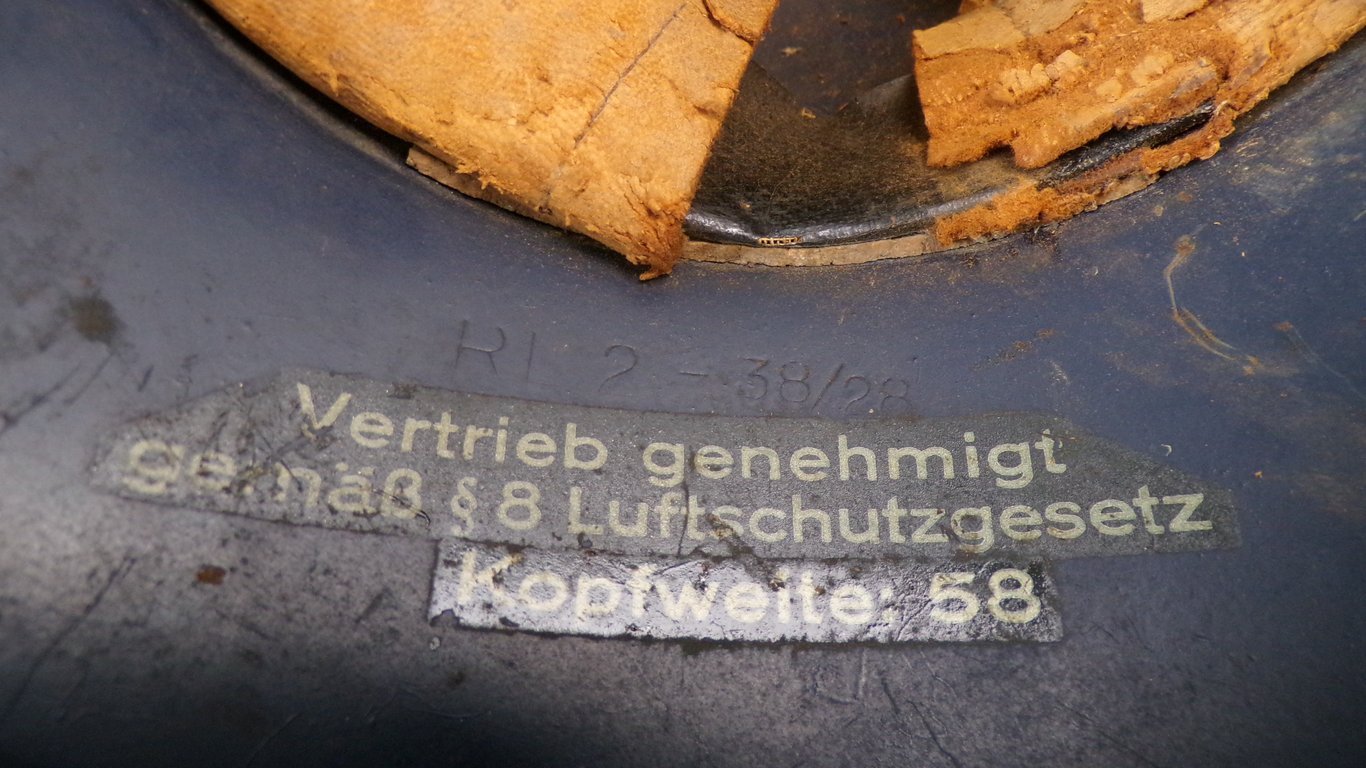 Luftschutz Helmet (Gladiator)