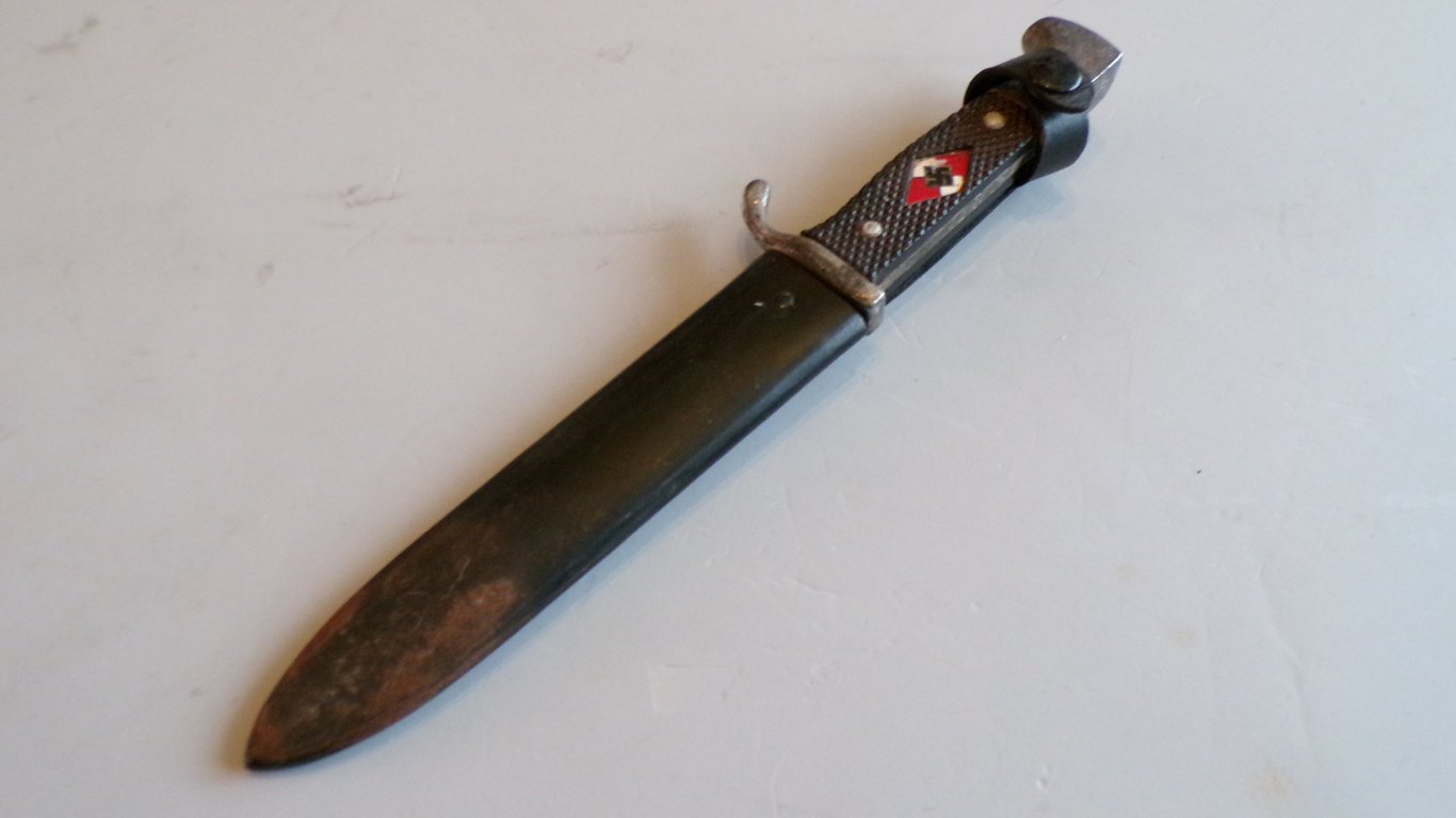 Hitler Jugend Fahrtenmesser (Hitler Youth knife)