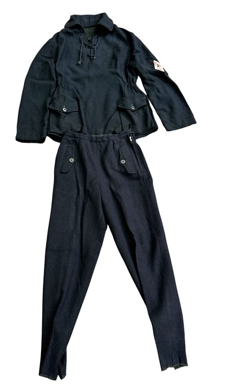 “Complete BDM winter / ski set consisting of the matching wool anorak, ski trousers and ski cap.