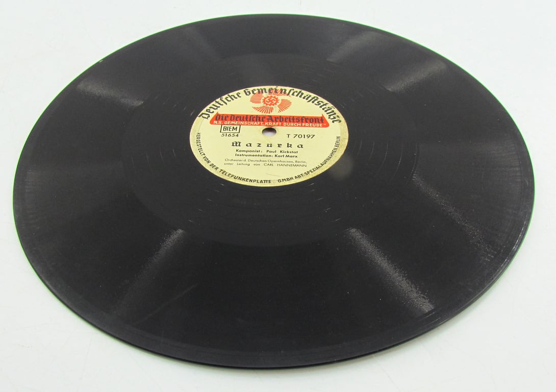 DAF / Kraft durch Freude “Deutsche Gemeinschaftstänze” 78 RPM Record – Der Ostmärker / Mazurka