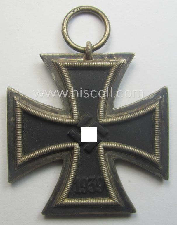 'Eisernes Kreuz II. Klasse' being a clearly maker- (ie. '24'-) marked example by the: 'AG der Hanauer Plakettenhersteller'