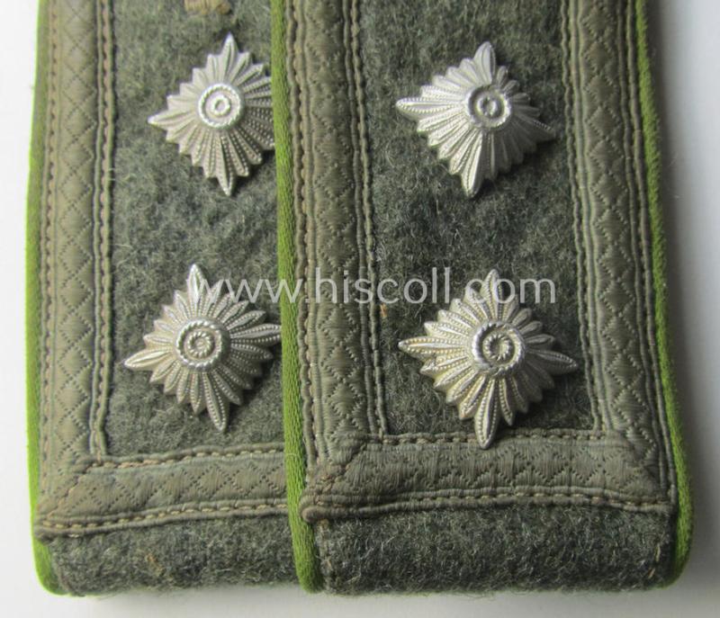 Pair of mid-war-period- (ie. 'M41 o. M43'-pattern) WH (Heeres) NCO-type shoulderstraps: 'Oberfeldwebel eines Panzer-Grenadier-Rgts. o. Abts.'