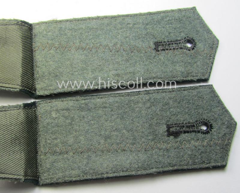 Pair of WH (Heeres),'cyphered' EM-type shoulderstraps: 'Soldat des Kavallerie- o. Reiter-Rgts. 3'