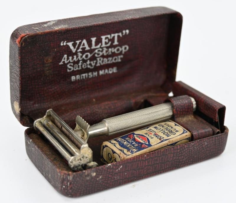 British WW2 Safety Razor Set