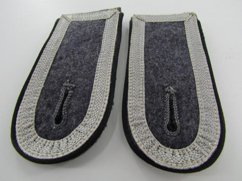 Luftwaffe ‘Pionier’ Unteroffizier shoulder boards