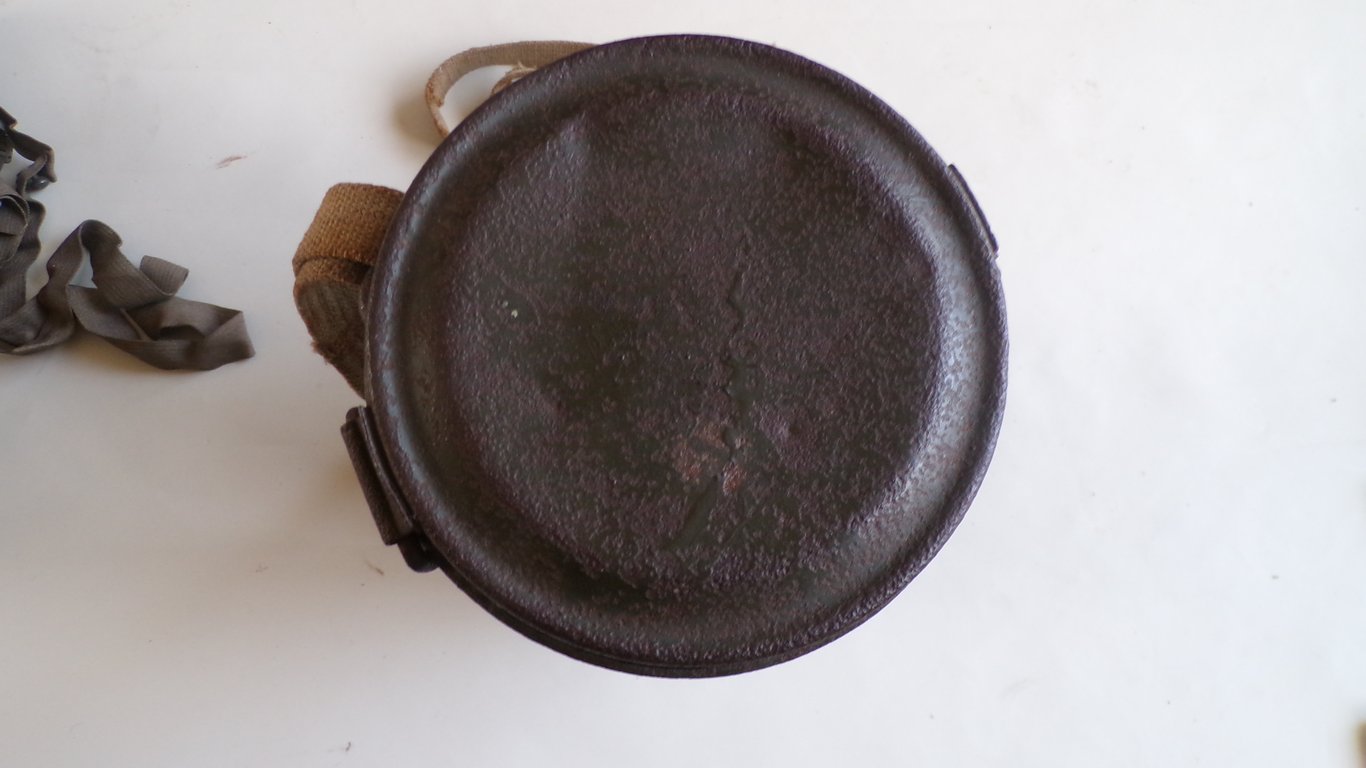 WWII German M38 Gas Mask Set Matching Numbers