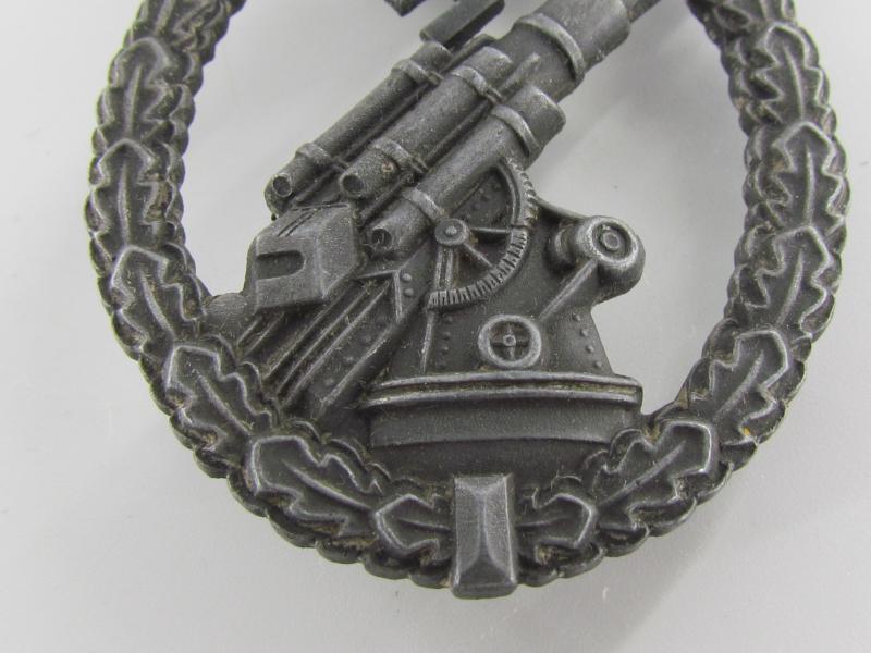 Luftwaffe Flak Abzeichen ( Flak Artillery War Badge )