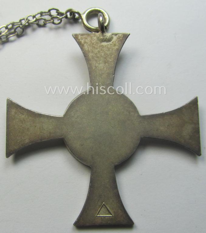 Complete - nicely enamelled and actually fairly scarcely found! - so-called: 'DRK-Schwesternkreuz des 2. Modell' that comes mounted onto its (full length) chain (ie. 'Kettchen' as issued and/or stored for decades
