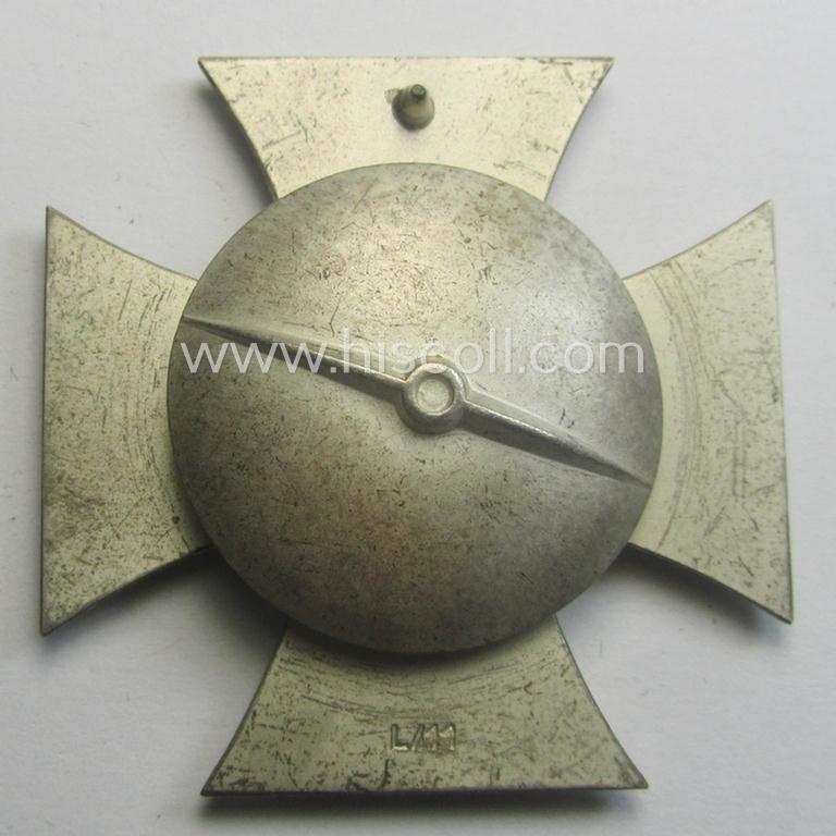 'Virtually mint' example of an: 'Eisernes Kreuz 1. Kl.' as executed in the so-called: 'screw-back-version' (being an: 'L/11'-marked example as produced by the: 'Wilh. Deumer'-company)
