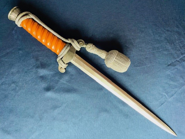 RARE GERMAN WWII ARMY OFFICERS DAGGER WITH SILVER WIRE KNOT BY PUMA SOLINGEN