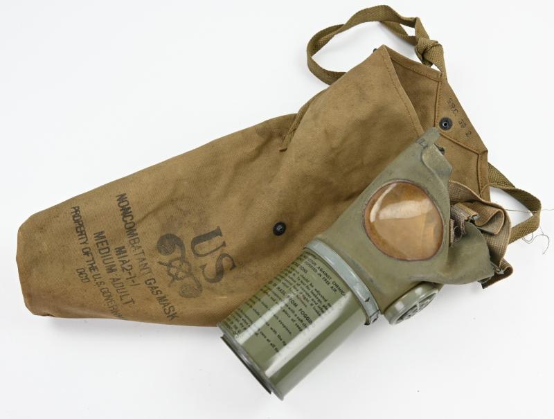 US WW2 Non-Combatant Gasmask Set