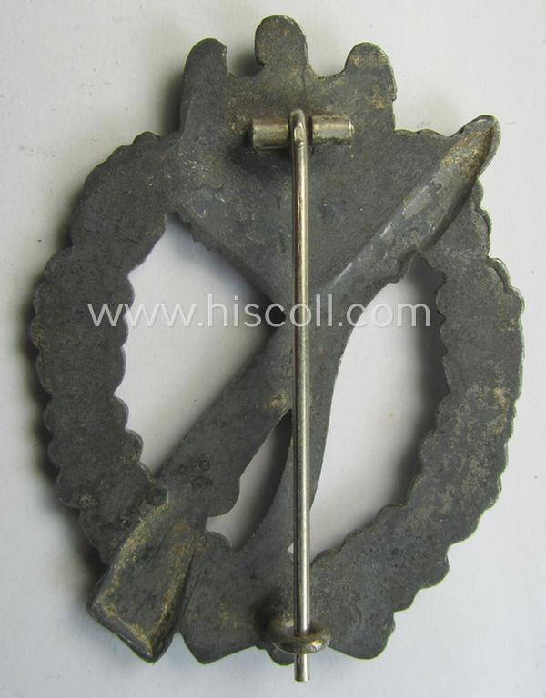 'Infanterie Sturmabzeichen in Silber' being a maker- (ie. 'A'-) marked example by the: 'Assmann & Söhne'-company