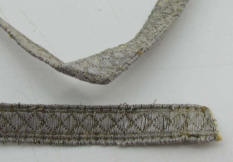 Wehrmacht NCO ‘Unteroffizier’ silver collar tresse