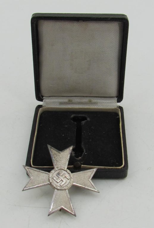 War Merit Cross (KVK) first Class without Swords in case (4)