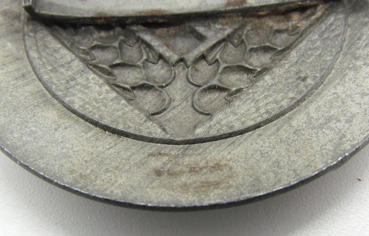 Reich Labor Service (RAD) Female “Labourmaid” Brooch (maker Deschler)