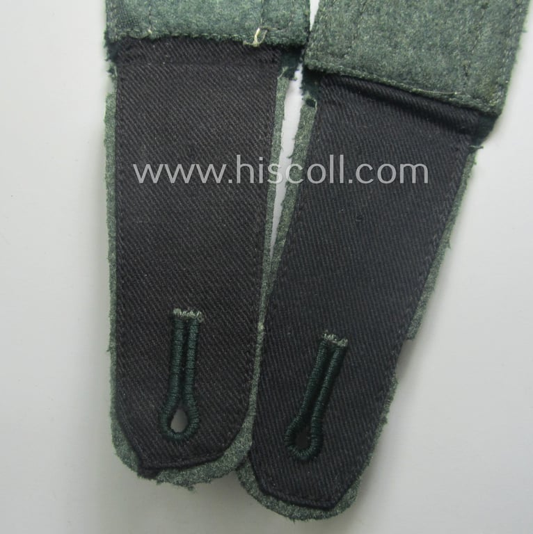 Fully matching pair of early-period (ie. 'M36- o. M40'-pattern and/or pointed-styled), WH (Heeres) 'cyphered' NCO-type shoulderstraps as was intended for a: 'Unteroffizier des Inf.-Maschinengewehr-Abts. 46'