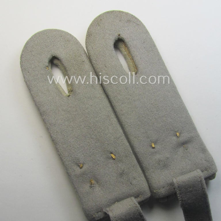 Pair of WH (Heeres) 'cyphered' officers'-type shoulderboards: 'Leutnant der Reserve des Kavallerie- o. Reiter-Rgts. 15'