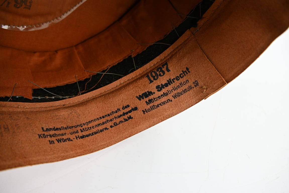German WH Officer Visor Cap Artillery