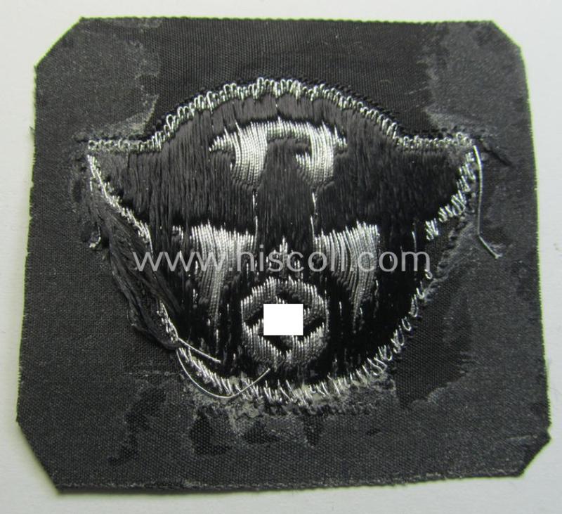 Attractive - and scarcely encountered! - officers-pattern, Polizei- (ie. 'SS-Polizei') cap-eagle (ie. 'Adler für Schiffchen o. Einheitsfeldmütze') being a 'virtually mint- ie. unissued' example as executed in so-called: 'BeVo flat-wire'-style