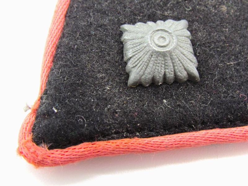 Waffen SS Panzer Oberscharführer collar taps...Rare!