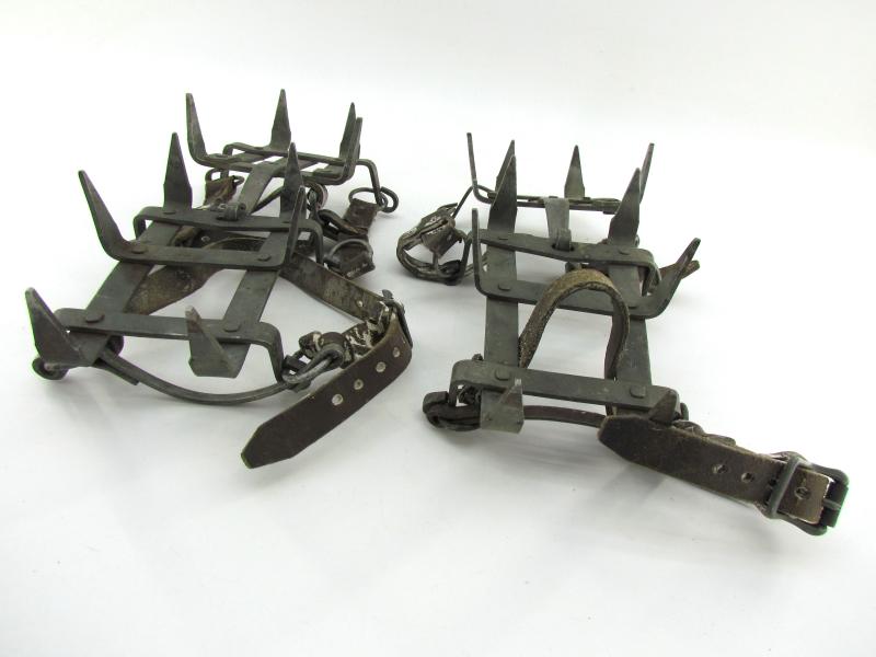 US WWII ( Mountain Troops ) Crampons